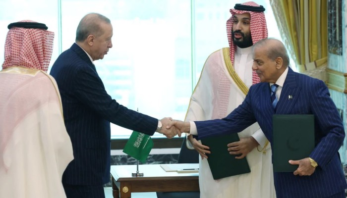 ميدل إيست آي || الحرب على إيران تصدع النظام الإقليمي بقيادة واشنطن.. واتفاق مكة قد يوجه الضربة القاضية