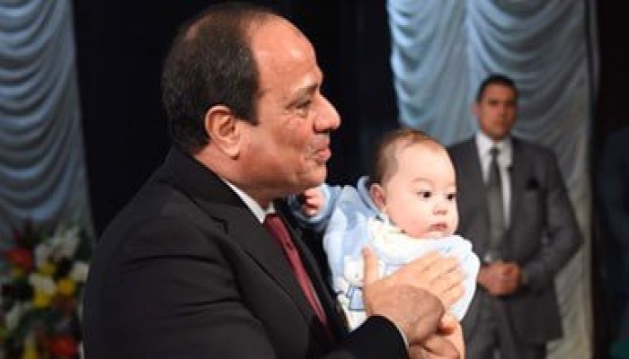 الجهاز المركزي للإحصاء يرصد تراجع المواليد 768 ألفًا منذ 2014 : تحميل الحكومة الزيادة السكانية مسؤولية تردي الخدمات خطأ