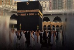 السعودية تفرض الإعاشة وشركات السياحة ترفع العمرة 15%.. المعتمر المصري يدفع 5 آلاف جنيه إضافية