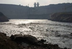 ذا ميديا لاين || مصر تحذر إثيوبيا من خطط بناء سدود جديدة على النيل وتلوّح بخيارات للدفاع عن حقوقها المائية