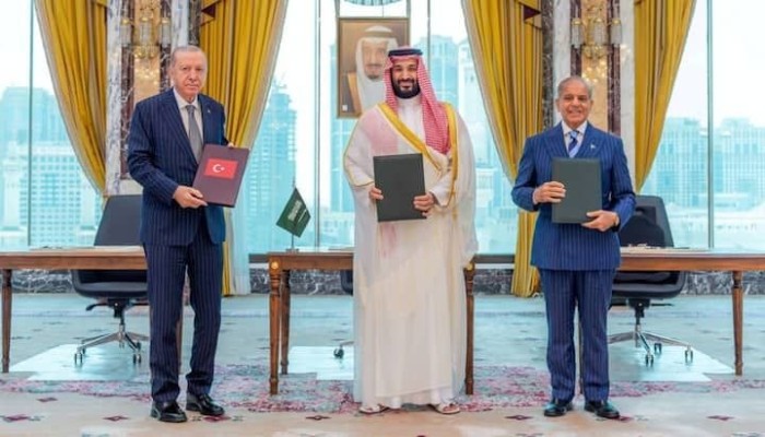 فيرست بوست || لماذا تبتعد مصر عن اتفاق الدفاع السعودي التركي الباكستاني؟ هل الهند هي السبب؟