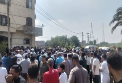 فيديو || في مسيرة صامتة أهالي الوراق يسيرون إلى جهاز المدينة ويسلمون مطالبهم احتجاجًا على التضييق وخطط الإخلاء