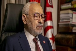 إعادة الغنوشي إلى سجن المرناقية بعد أسابيع من العزل.. و«النهضة» تحذر من تدهور صحته