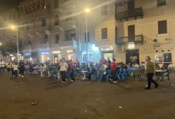 أهالي مصر الجديدة يرصدون فوضى تجارية تضرب 5 شوارع سكنية ويستغيثون من البلطجة والتلوث