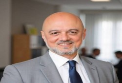 تفاصيل صادمة.. مرتزق إسرائيلي ممول من الإمارات يستهدف الأكاديمي أنس التكريتي في لندن