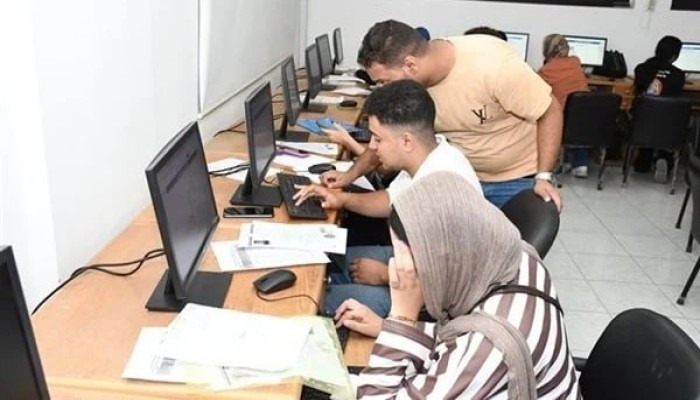 وزارة التعليم العالي تعلن مقاعد المرحلة الثالثة.. تبدأ من 50% وسوق العمل لا يحتاج لهم
