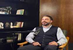 مداهمة منزل أسرة مؤمن أشرف.. والباحث يرد: أمتلك معلومات عن زواج كامل الوزير عرفيًا