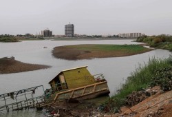 السودان يعجز عن تأمين مياه شرق النيل .. وبرميل الشرب يبلغ 4000 جنيه مع انقطاع الكهرباء