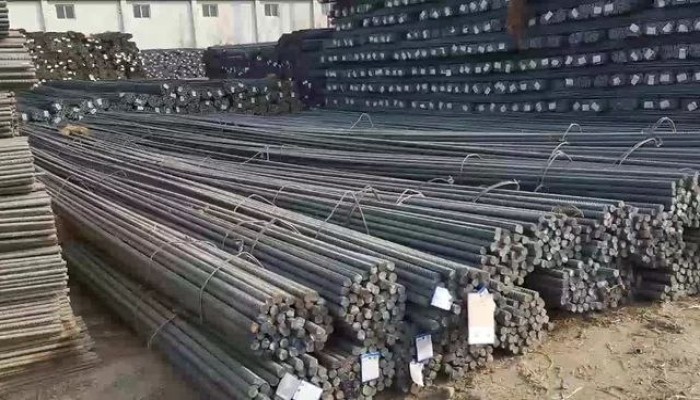 المنصة || تراجع إنتاج الحديد في مصر وسط رسوم الاستيراد وركود السوق