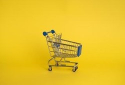 لماذا نلاحظ ارتفاع الأسعار ولا ننتبه إلى تقلص حجم المنتجات؟