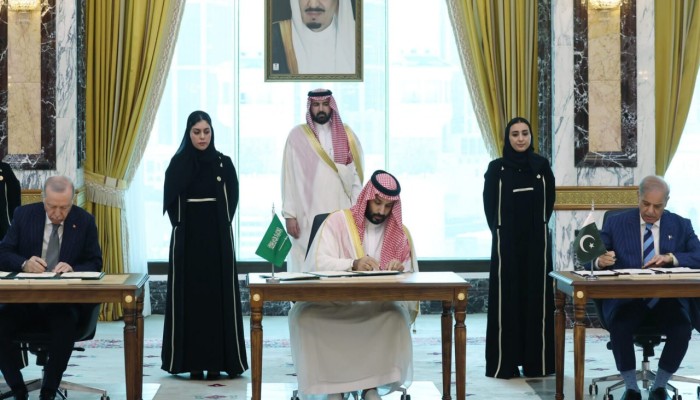 ذا ميديا لاين || ماذا يعني انضمام مصر أو إيران أو بنجلاديش إلى «اتفاق مكة» للدفاع المشترك؟