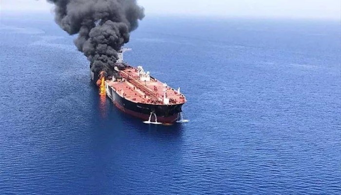 استهداف ناقلة نفط قبالة مضيق هرمز وإسقاط طائرتين مسيرتين أمريكيتين