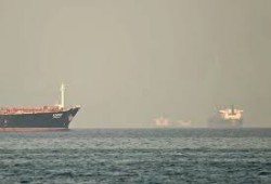 أكسيوس || ترامب يدرس شن هجمات محدودة على إيران لمنعها من إعادة بناء قدراتها في مضيق هرمز