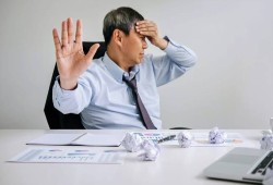 سايكولوجي توداي || الضغط النفسي لا يكشف حقيقتك بل يعيد تشكيلها مؤقتًا