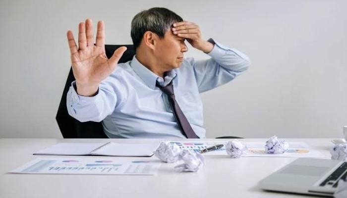 سايكولوجي توداي || الضغط النفسي لا يكشف حقيقتك بل يعيد تشكيلها مؤقتًا