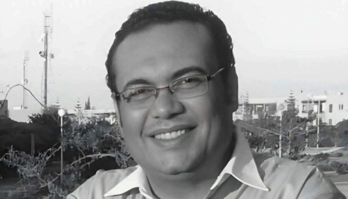 المعتقل السابق علي عبدالعزيز يطالب بإلغاء منعه من السفر: «عاوز أشوف أولادي»