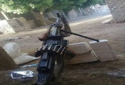 يحدث في دولة السيسي.. مسلحون يحاصرون أفراد عائلة داخل منازلهم بسوهاج لأكثر من 20 يومًا