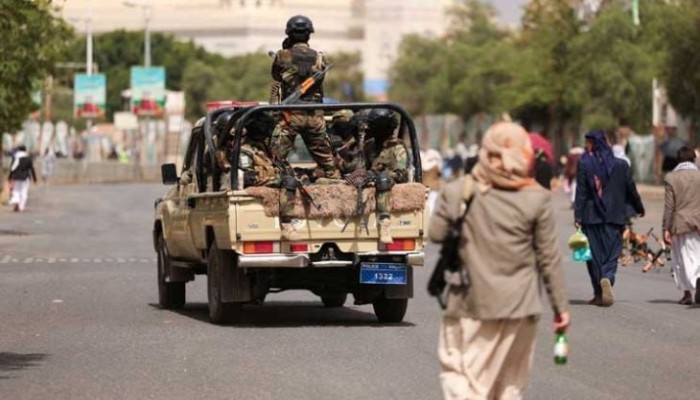 القوات الحكومية تستعيد مواقع في حيفان و15 غارة تضرب الحوثيين بأعنف تصعيد غربي اليمن