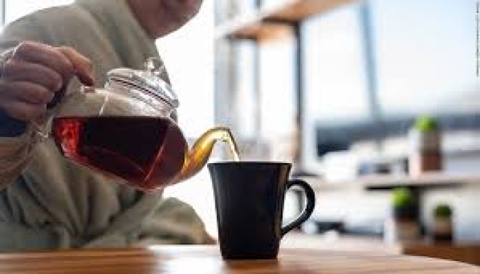 احذر.. شرب الشاي أو القهوة "الساخن جدًا" يزيد خطر الإصابة بالسرطان