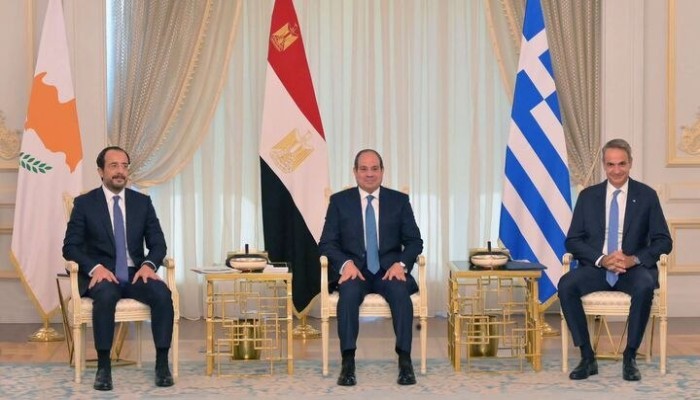 المونيتور || السيسي يستضيف قادة اليونان وقبرص في القاهرة لبحث الطاقة وسط أزمة الغاز