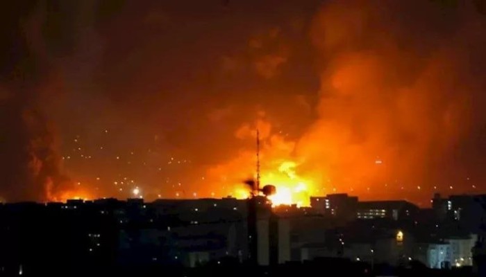 انفجارات تهز قشم وسيريك وميناب في إيران