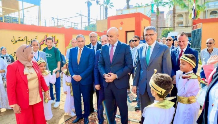 عام دراسي جديد يبدأ في مصر وسط أزمات قديمة تتجدد.. الفصول تتكدس ونسب الغياب تؤرق الطلاب والدروس الخصوصية تتوحش