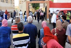 الأعباء المادية تثقل كاهل الأسر المصرية مع انطلاق العام الدراسي الجديد