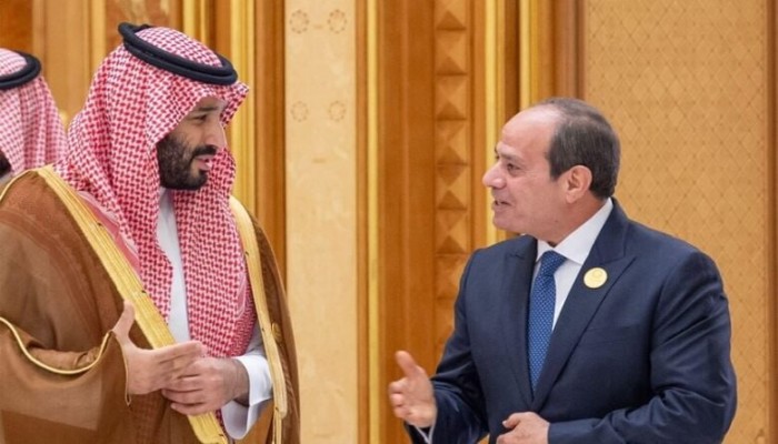 السعودية تطلب دعمًا جويًا من مصر بعد لقاء بن سلمان والسيسي .. هل يتوسع  الدور المصري بالانخراط  في حرب اليمن؟