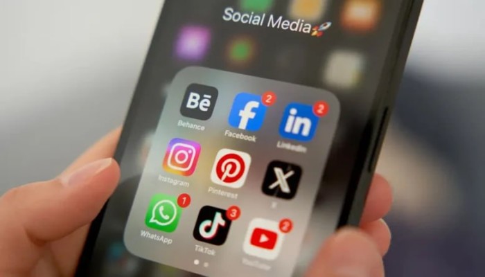 تقييد وصول الأطفال للسوشيال ميديا تتحول إلى بوابة هوية رقمية تهدد خصوصية الجميع