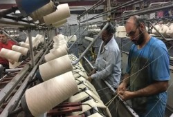 خسارة 64 مليون دولار تهبط بصادرات الغزل والمنسوجات المصرية 9.4% خلال 7 شهور