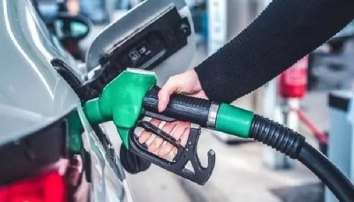 بعد تعهد بتثبيت الوقود عامًا.. توقعات بزيادة 10% في البنزين والسولار تعيد ضغوط النقل والسلع إلى الواجهة