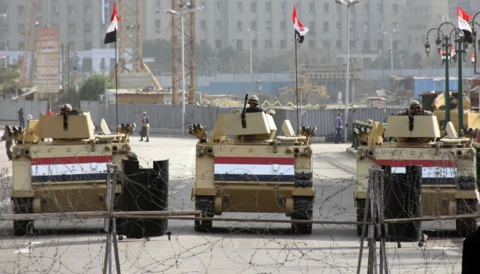 نون بوست || اليمن والبحر الأحمر وحسابات القاهرة.. دروس التدخل المصري في ستينيات القرن الماضي