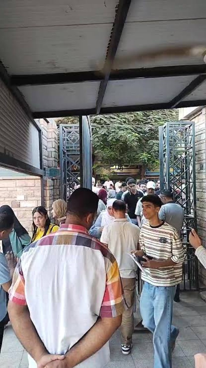 بعد منع الدخول بالبنطلونات الممزقة.. دكتورة بجامعة بنها ترد على سخرية يوسف الحسيني: "مظاهر مالهاش مكان داخل الجامعة"