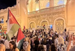 حبس 12 مشاركًا وتحويلهم للمحاكمة في مسيرة دعم أسطول الصمود يفتح قمعًا قضائيًا جديدًا في تونس
