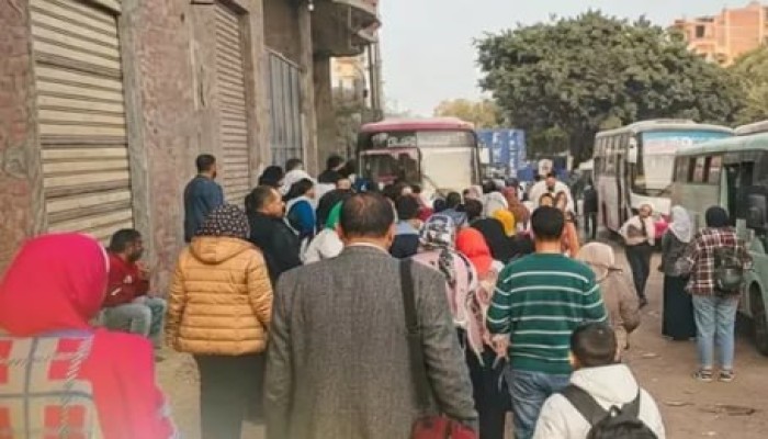 موقف جديد لم ينهِ معاناة الركاب.. سنوات من تعطل المواصلات تحاصر كفر شكر بالقليوبية