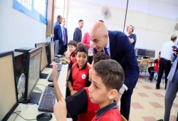 تطوير بلا إعداد.. شكاوى الأسر من صعوبة مناهج التعليم الأساسي الجديدة تصل إلى البرلمان