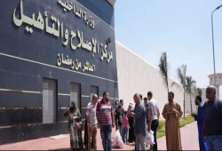 منظمات حقوقية تتهم الداخلية بانتهاكات داخل سجن العاشر