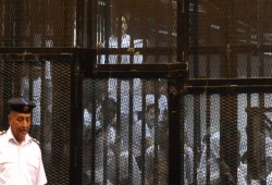 مدى مصر || احتجاجات المعتقلين وعدم الجاهزية يؤخران تطبيق قانون الإجراءات الجنائية الجديد
