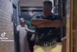 بالفيديو.. سيدة مسنة توثق اعتداء لواء شرطة عليها داخل منزلها بحدائق الأهرام