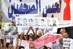 اعتقال 6 صحفيين من متصدقش يفضح خوف سلطة السيسي من تدقيق الأخبار ويعمق محنة الصحافة المصرية