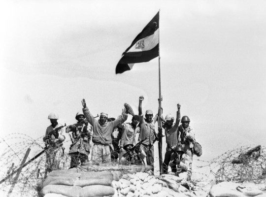 يديعوت أحرونوت || بعد 50 عامًا ويوم واحد.. كيف كررت إسرائيل إخفاقات 1973 في 7 أكتوبر