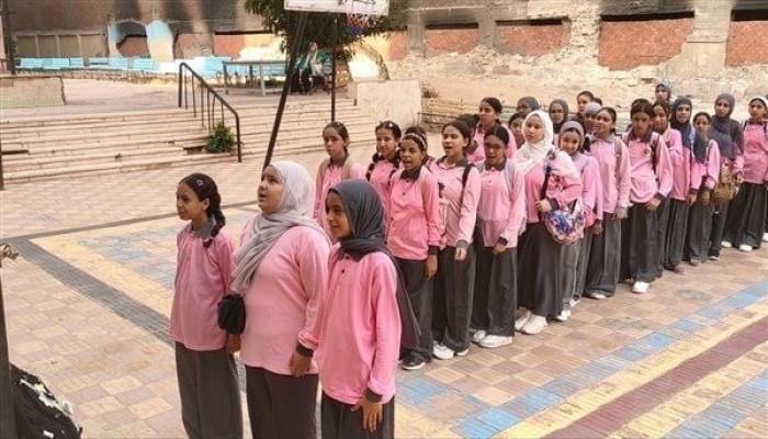 فضيحة بالجيزة.. إعادة تلميذة للصف الثالث بعد شهر من الدراسة بالصف الرابع