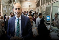أزمة استمارات الإعدادية.. عطل الشبكة بالبريد يرهق أولياء الأمور والرسوم الإضافية تشعل الغضب