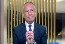 أحمد موسى يتحول إلى مخبر على الهواء.. يطالب بتخوين المعارضين والسيطرة على مواقع التواصل ويشعل الغضب