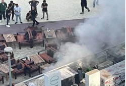 سكان الزمالك يستغيثون من فوضى المقاهي واستيلائها على الأرصفة