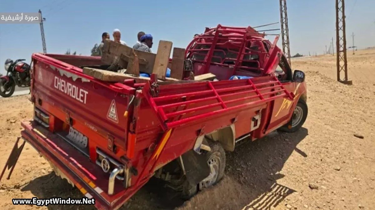 إصابة 15 عاملًا في انقلاب سيارة نقل بصحراوي البحيرة