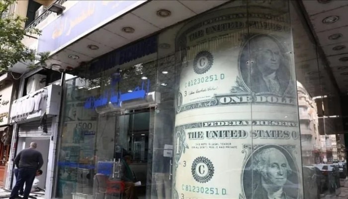 الدولار يقترب من الـ 53 جنيهًا في البنوك المصرية مع تصاعد الأزمات الإقليمية ومخاطر الديون