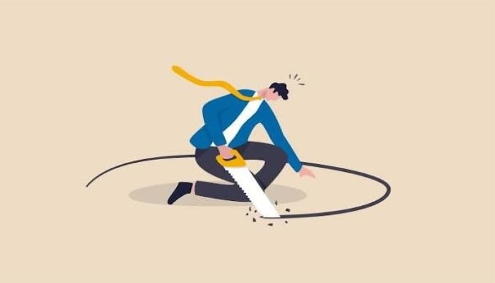 4 أسئلة للتخلص من العادات المدمرة للذات