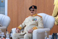 خطة سرية لتزويد إسرائيل بنفط حقول بنغازي مقابل حماية سلطة حفتر ودعمه ضد موسكو وأنقرة
