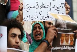 نون بوست || مصر تنفي الاختفاء القسري خارج السجلات الرسمية.. وعائلات تبحث عن مصير ذويها